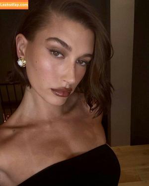 Hailey Baldwin Bieber photo #0350