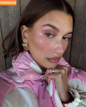 Hailey Baldwin Bieber photo #0373