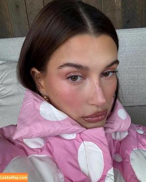 Hailey Baldwin Bieber photo #0374