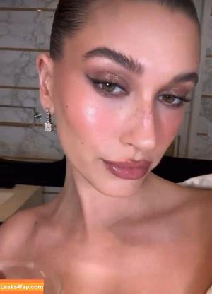 Hailey Baldwin Bieber photo #0399