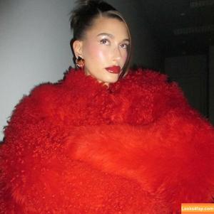 Hailey Baldwin Bieber photo #0402