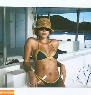 Hailey Baldwin Bieber photo #0420