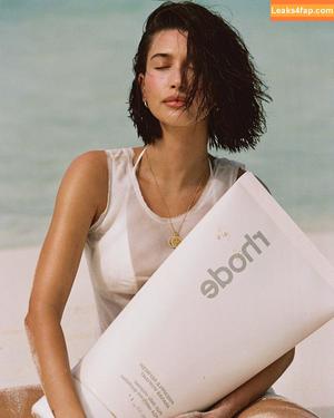 Hailey Baldwin Bieber photo #0438