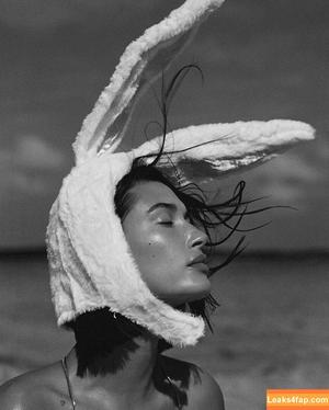 Hailey Baldwin Bieber photo #0446