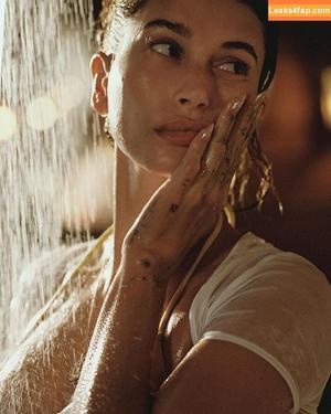 Hailey Baldwin Bieber photo #0450