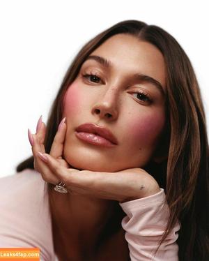 Hailey Baldwin Bieber photo #0585