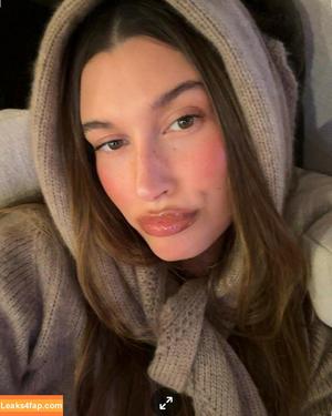 Hailey Baldwin Bieber photo #0697