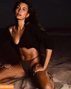 Hailey Baldwin Bieber photo #0934