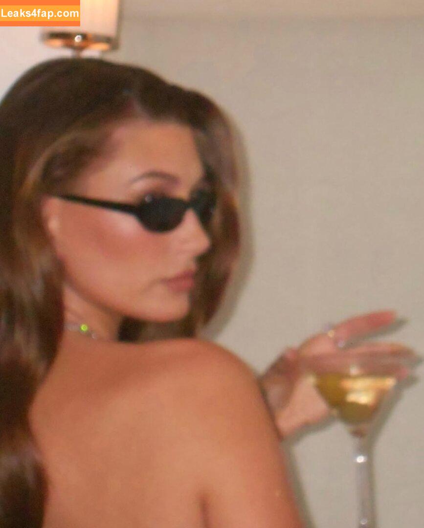 Hailey Baldwin / haileybieber leaked photo photo #0153