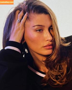 Hailey Baldwin photo #0103