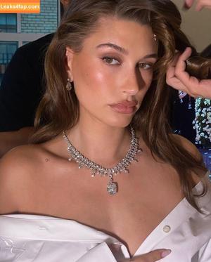 Hailey Baldwin photo #0155