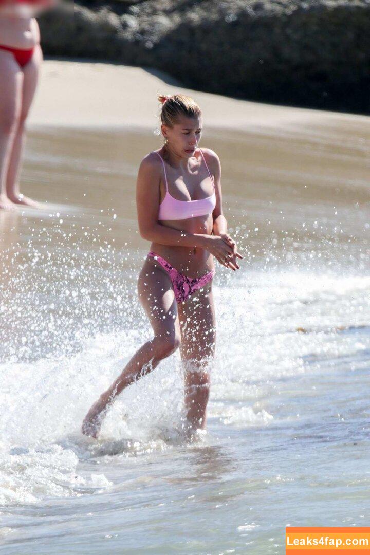 Hailey Bieber / haileybieber leaked photo photo #0375