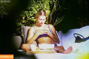 Hailey Bieber photo #0506