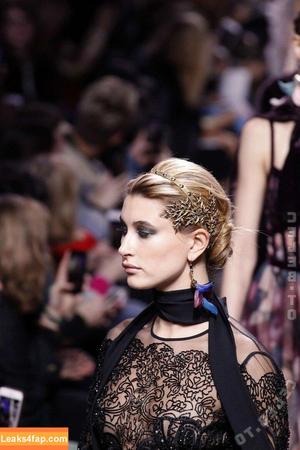 Hailey Bieber photo #0648
