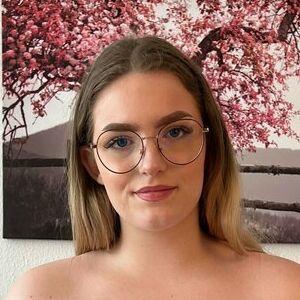 Hailey Davis photo #0031