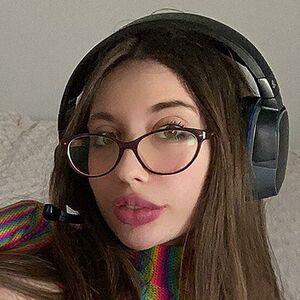 Hailey Queen photo #0004