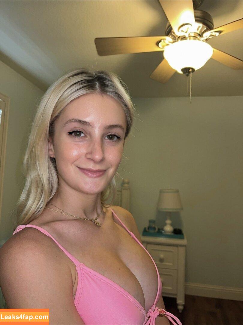 Hailey Sinclair /  leaked photo photo #0005
