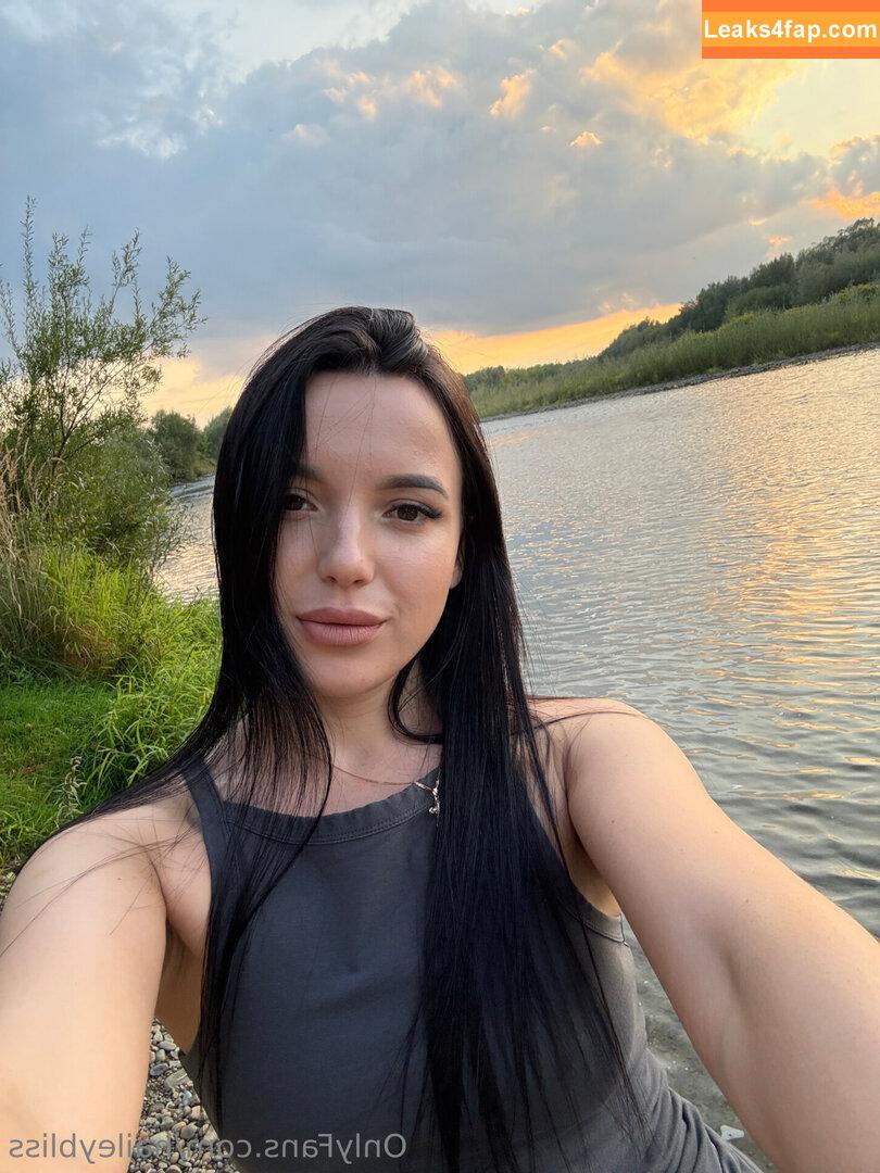 haileybliss / haileyblisss leaked photo photo #0003