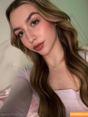 haileyyhall photo #0040