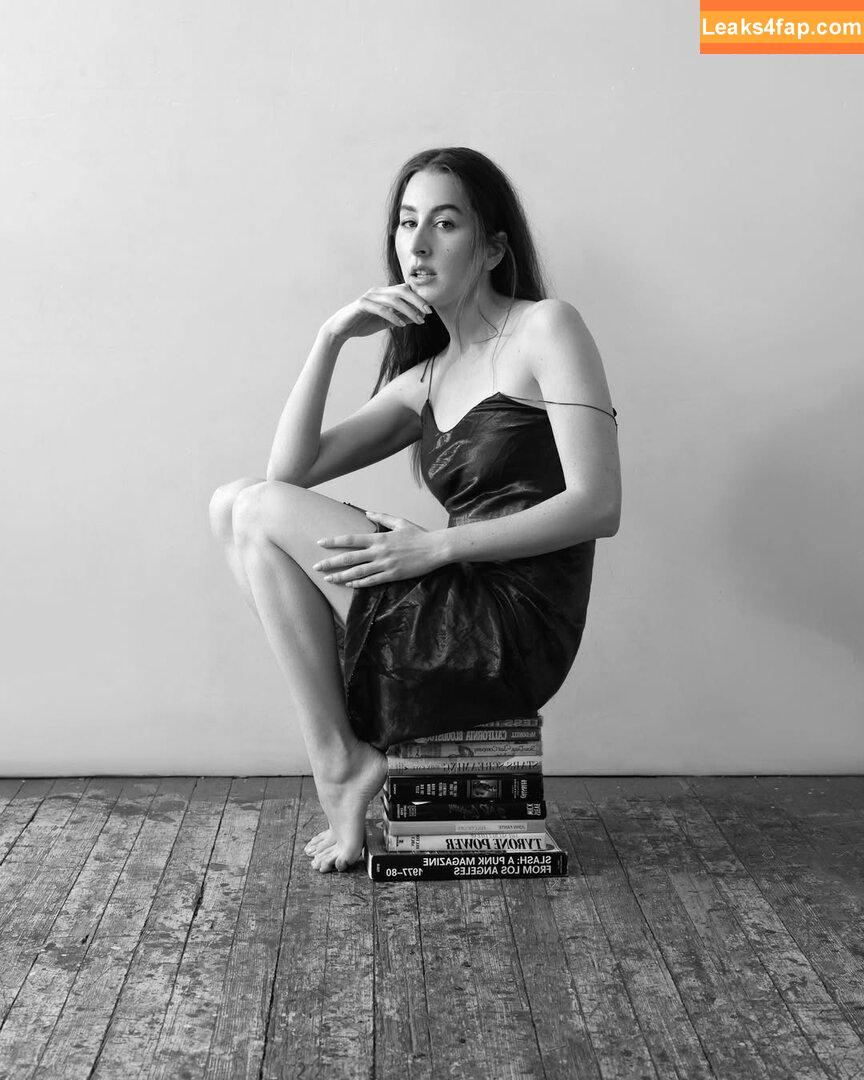 Haim Sisters / haimtheband leaked photo photo #0100