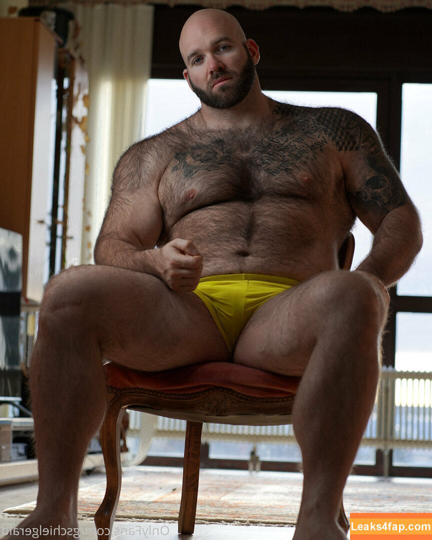 hairy_musclebear /  слитое фото фото #0070