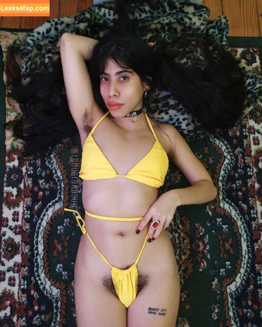 Hairy Women / HairyFairy420 / ig_naturals / pearlygirly06 leaked photo photo #0001