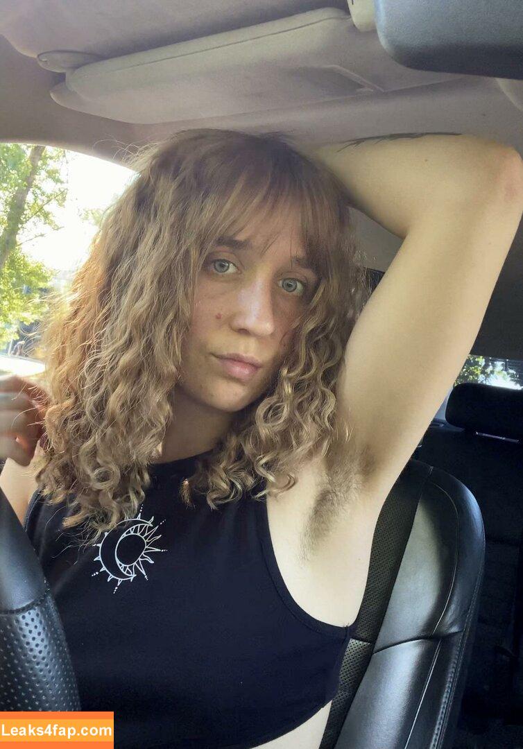 Hairy Women / HairyFairy420 / ig_naturals / pearlygirly06 leaked photo photo #0155
