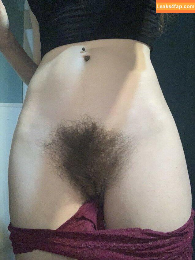Hairy Women / HairyFairy420 / ig_naturals / pearlygirly06 leaked photo photo #0368