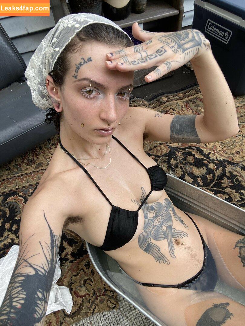Hairy Women / HairyFairy420 / ig_naturals / pearlygirly06 leaked photo photo #0406
