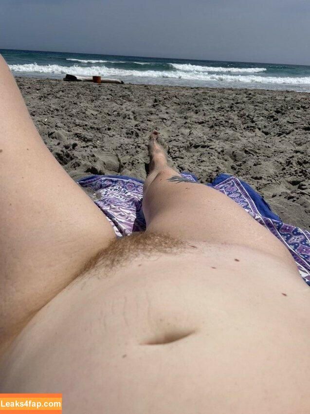 Hairy Women / HairyFairy420 / ig_naturals / pearlygirly06 leaked photo photo #0469