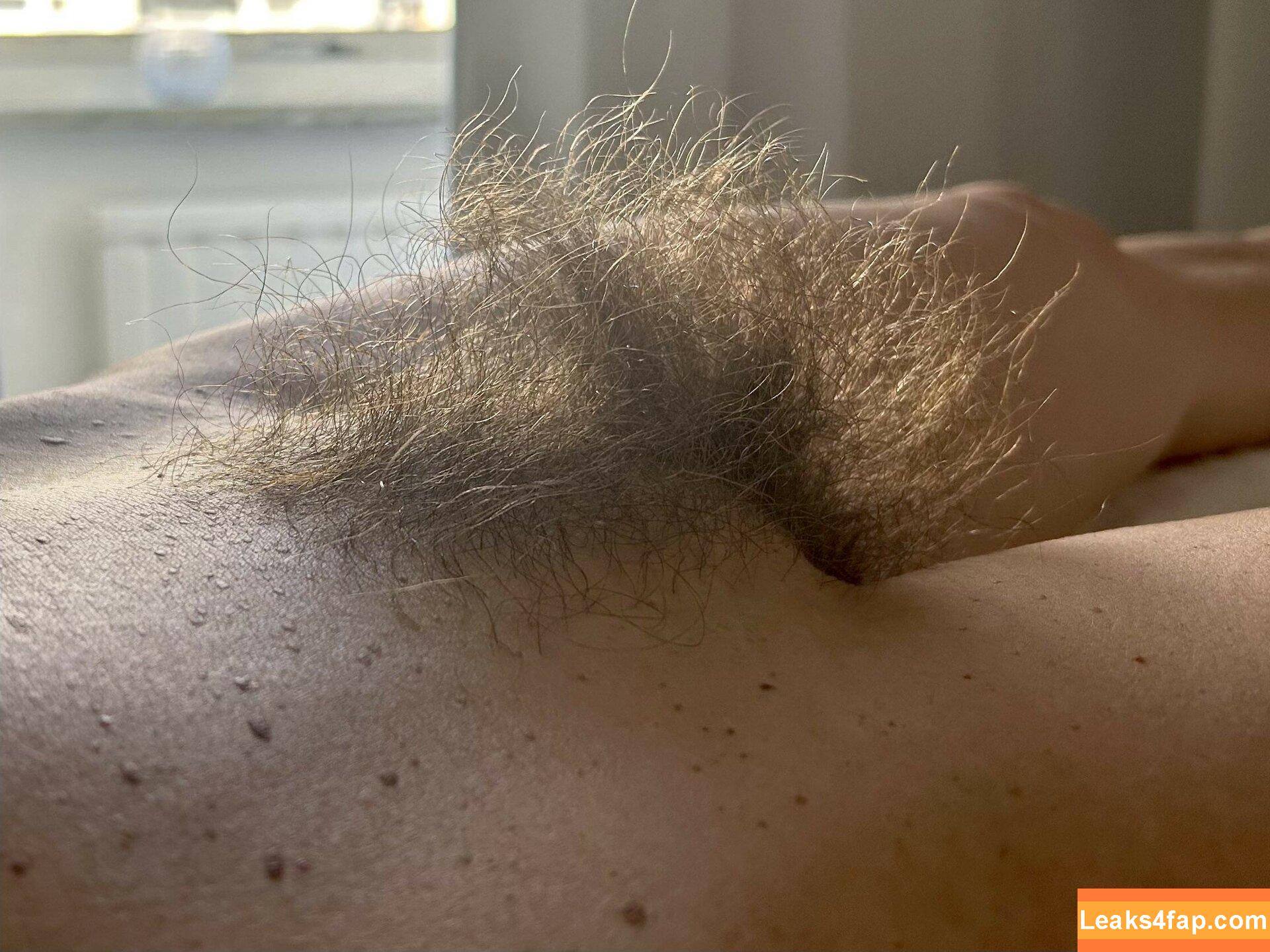 Hairy Women / HairyFairy420 / ig_naturals / pearlygirly06 leaked photo photo #0648