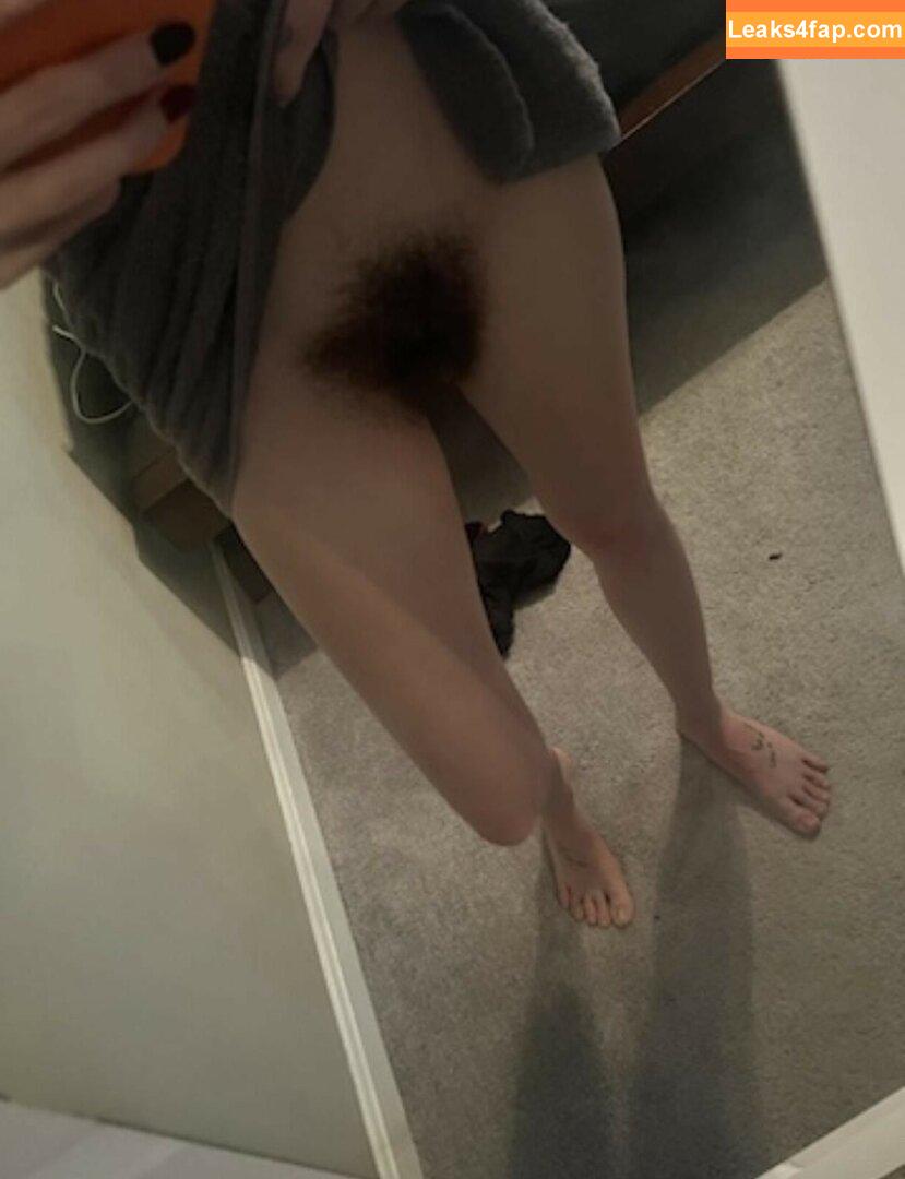 Hairy Women / HairyFairy420 / ig_naturals / pearlygirly06 leaked photo photo #0684