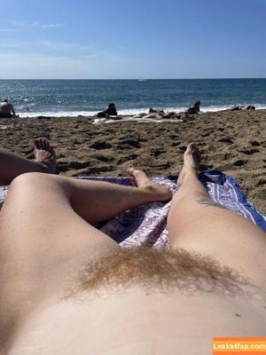 Hairy Women photo #0447