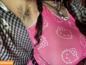 Hairy Women photo #0543