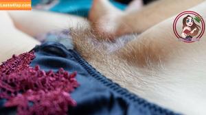 Hairy Women photo #0565