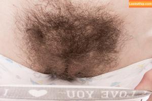 Hairy Women photo #0751