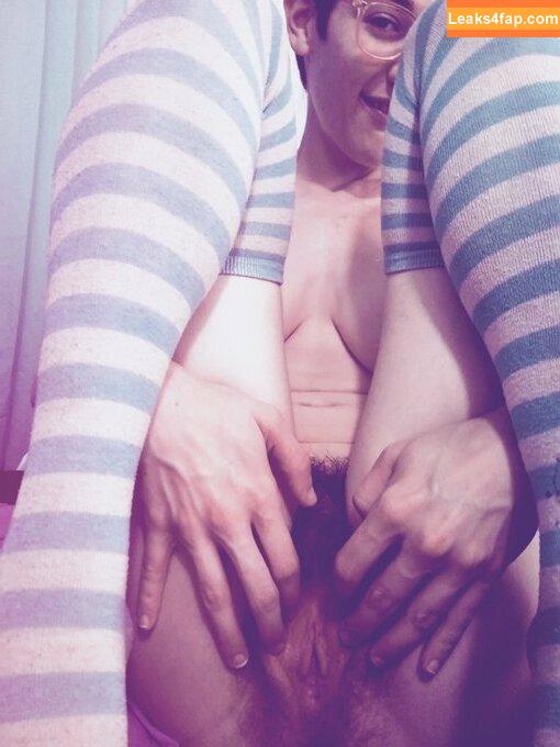 Hairy Women / HairyFairy420 / ig_naturals / pearlygirly06 leaked photo photo #1466