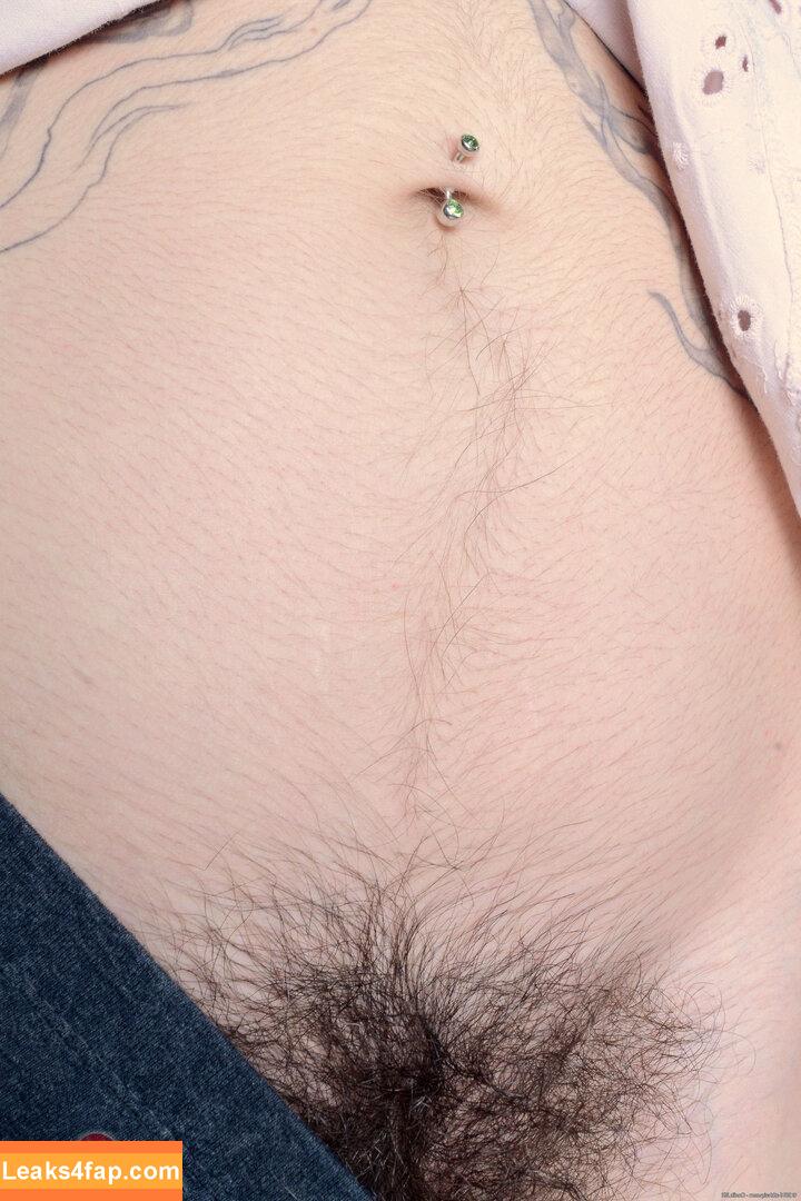 Hairy Women / HairyFairy420 / ig_naturals / pearlygirly06 leaked photo photo #1600