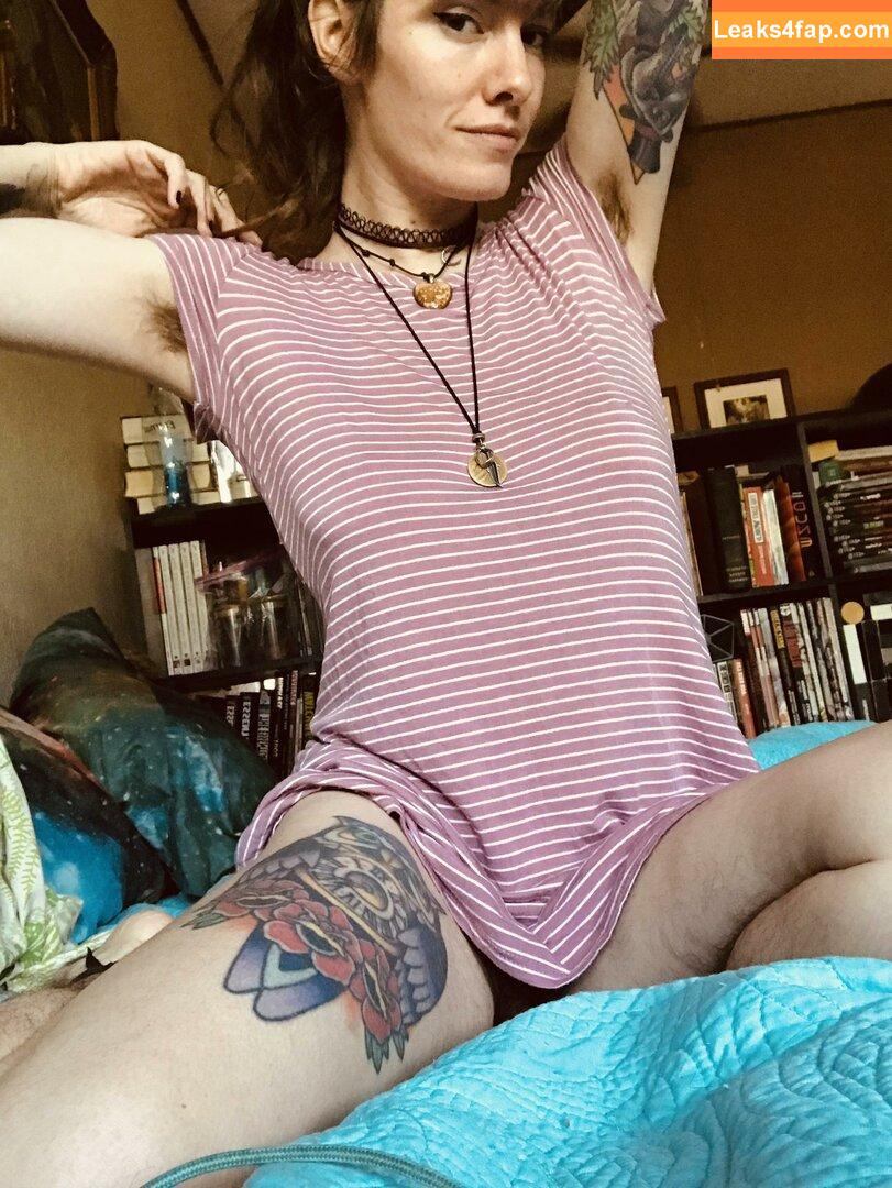 Hairy Women / HairyFairy420 / ig_naturals / pearlygirly06 leaked photo photo #1969