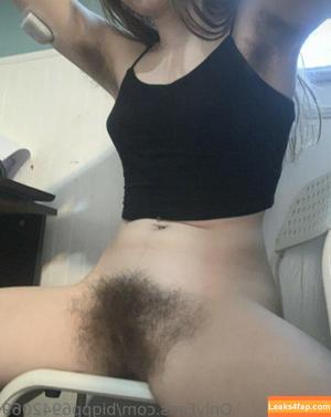 Hairy Women photo #1021