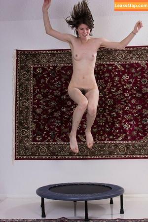 Hairy Women photo #1550