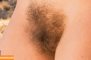 Hairy Women photo #1889
