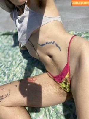 Hairy Women photo #1997