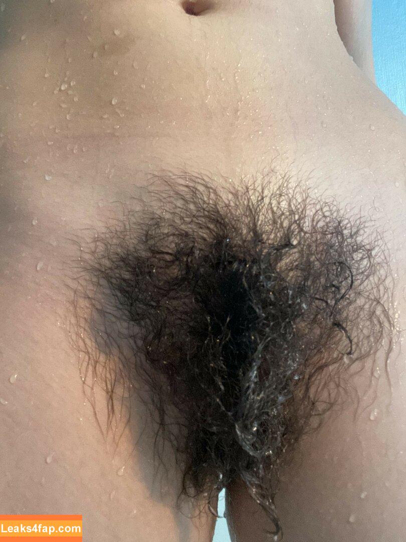 Hairy Women / HairyFairy420 / ig_naturals / pearlygirly06 leaked photo photo #2507