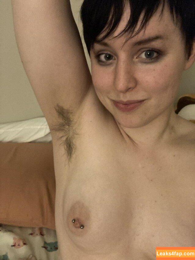 Hairy Women / HairyFairy420 / ig_naturals / pearlygirly06 leaked photo photo #2629