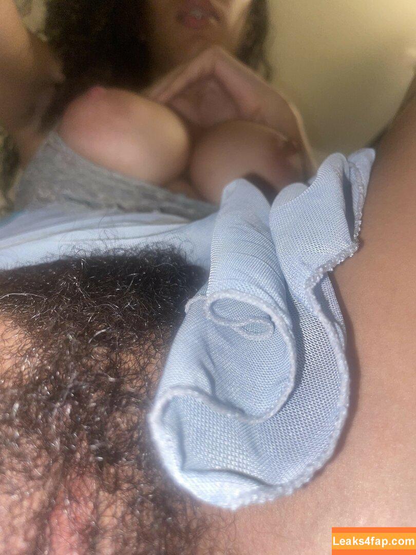 Hairy Women / HairyFairy420 / ig_naturals / pearlygirly06 leaked photo photo #2808
