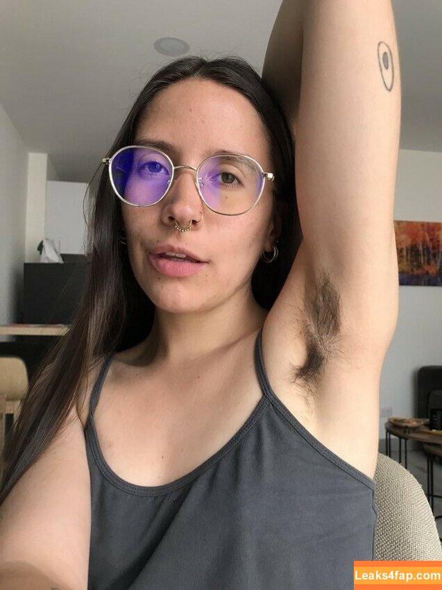 Hairy Women / HairyFairy420 / ig_naturals / pearlygirly06 leaked photo photo #2980