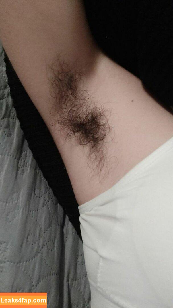 Hairy Women / HairyFairy420 / ig_naturals / pearlygirly06 leaked photo photo #2981