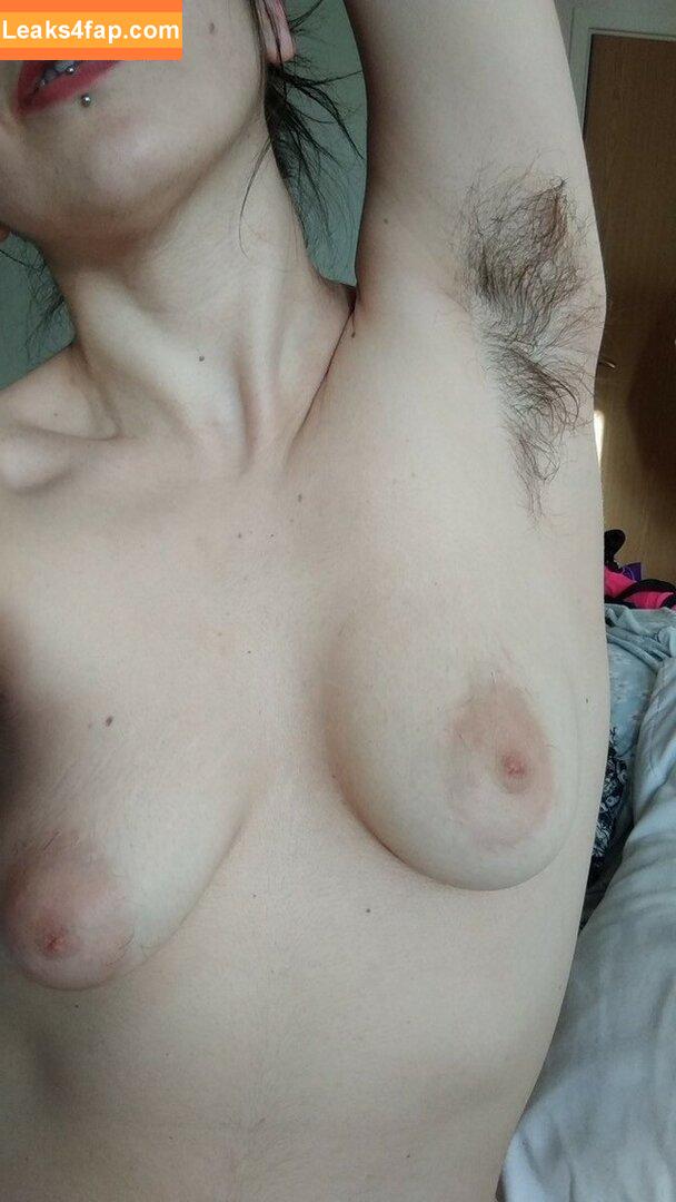 Hairy Women / HairyFairy420 / ig_naturals / pearlygirly06 leaked photo photo #3020