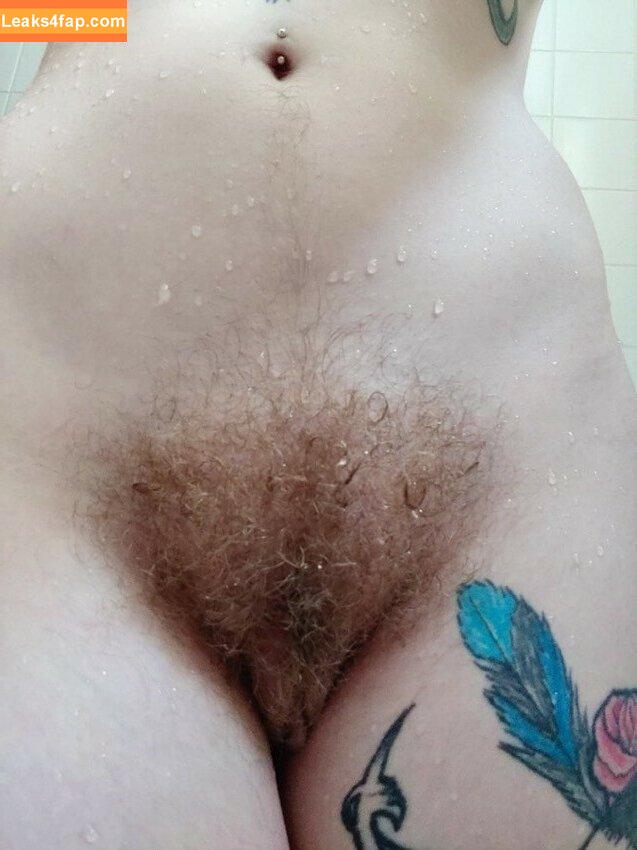Hairy Women / HairyFairy420 / ig_naturals / pearlygirly06 leaked photo photo #3030